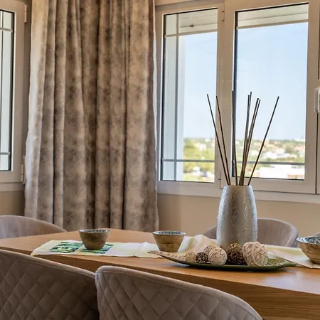 Thomas - Private Pool - Sleeps 6